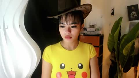 M I A online show from 07/23/26, 07:39