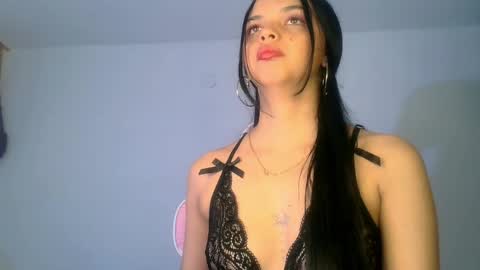 Snapshot of mia_lucy_21 chatting on 06/04/26, 07:03 mia lucy 21 online show from 06/04/26, 07:03