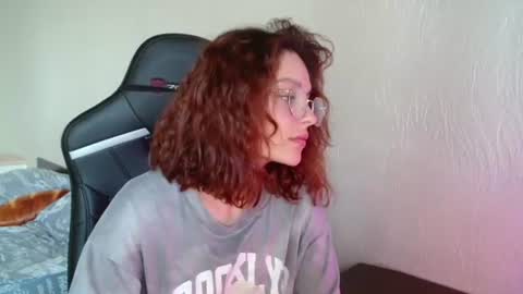 mia_luiza online show from 06/10/26, 09:52