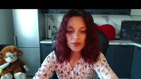 mia_luiza online show from 06/26/26, 09:46