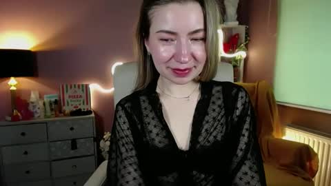 Mia online show from 02/24/25, 10:59