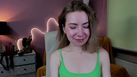 Mia online show from 09/12/25, 06:35