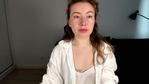 Mia online show from 02/16/26, 07:26