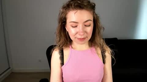 Mia online show from 04/14/26, 01:50