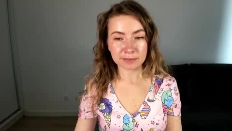 Mia online show from 04/23/26, 01:24