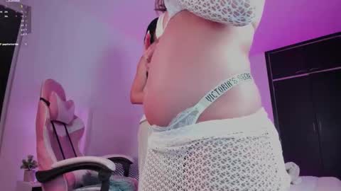 Snapshot of mia_mattel chatting on 10/20/25, 06:47 333 online show from 10/20/25, 06:47