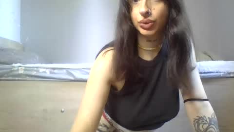 Mia online show from 06/16/26, 09:45