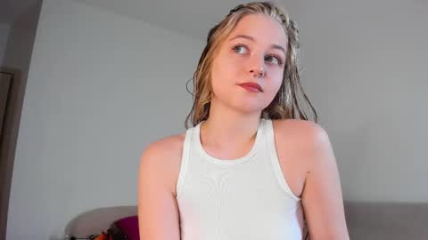 Mia here Appreciate your support online show from 11/28/25, 01:25