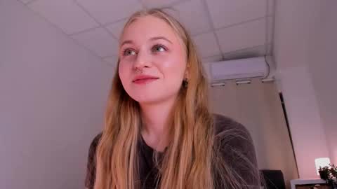 Mia here Appreciate your support online show from 12/16/25, 11:21