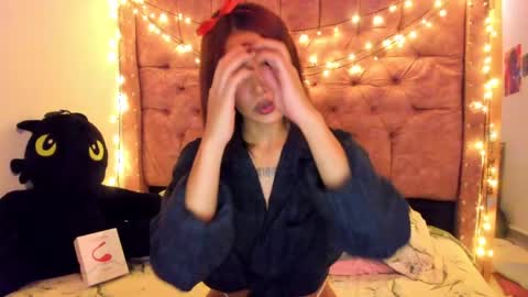 mia_miel69 online show from 05/18/26, 10:43