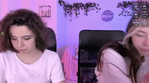 mia_mooon_ online show from 07/11/26, 08:39