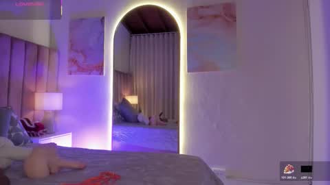 mia_mtnz02 online show from 12/14/25, 03:45