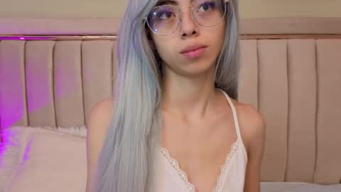 Mia online show from 04/23/26, 11:20