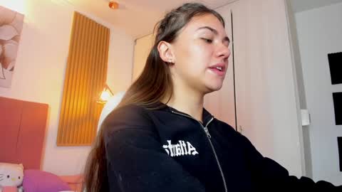 Mia Nevaeh - follow me online show from 01/21/25, 10:08