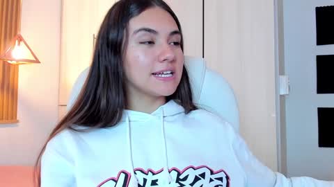 Mia Nevaeh - follow me online show from 01/30/25, 07:59