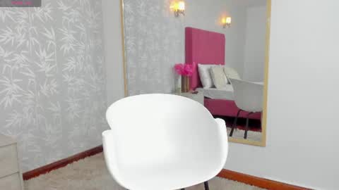 Snapshot of mia_noir2701 chatting on 06/20/26, 11:57 Mia online show from 06/20/26, 11:57