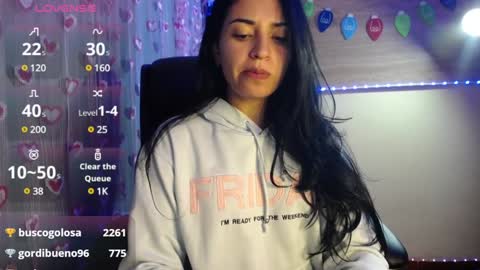 Snapshot of mia_petitebaby chatting on 12/17/24, 12:34 Ma online show from 12/17/24, 12:34