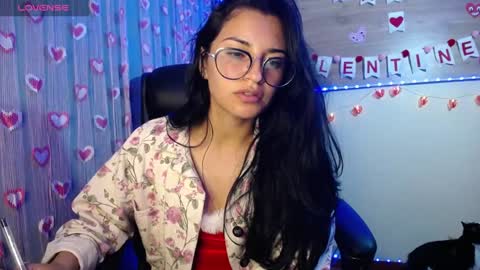 Snapshot of mia_petitebaby chatting on 02/07/25, 03:01 Ma online show from 02/07/25, 03:01