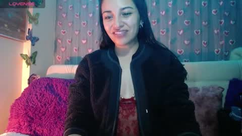 Snapshot of mia_petitebaby chatting on 04/19/26, 02:11 Ma online show from 04/19/26, 02:11