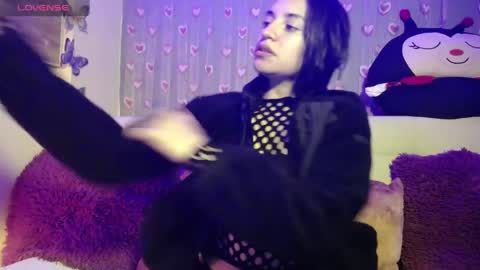 Snapshot of mia_petitebaby chatting on 05/01/26, 02:38 Ma online show from 05/01/26, 02:38