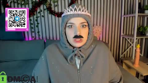 Mia online show from 01/09/26, 01:19