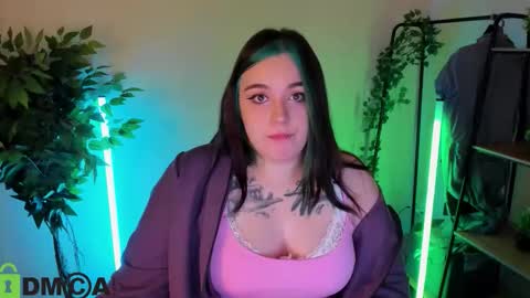 Mia online show from 03/04/26, 12:38