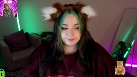 Mia online show from 03/22/26, 01:20