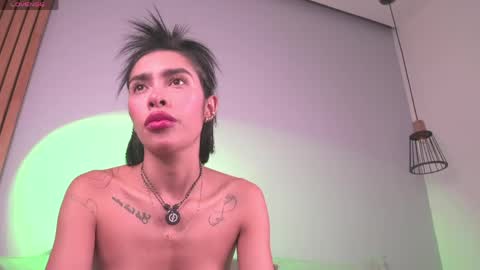 Mia Reeves online show from 04/17/26, 06:00