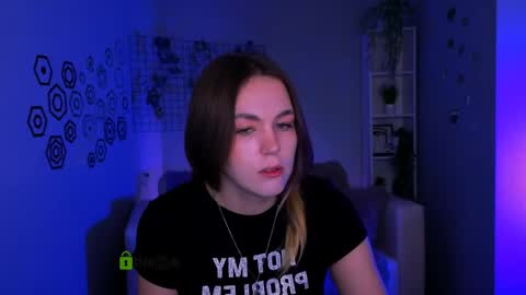 mia online show from 04/13/26, 09:04