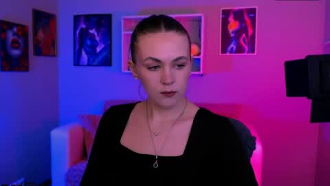 mia online show from 04/25/26, 09:12