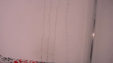 mia reys online show from 12/29/24, 04:40