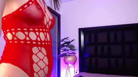 mia online show from 03/10/26, 05:34