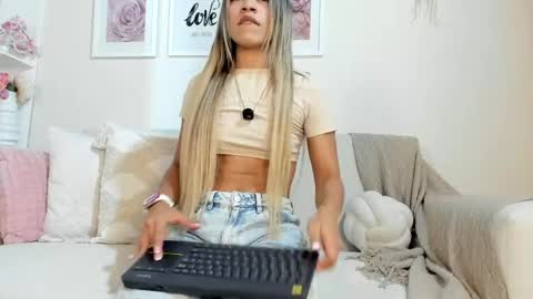 Snapshot of mia_rosse8 chatting on 05/21/26, 11:56 mia_rosse8 online show from 05/21/26, 11:56