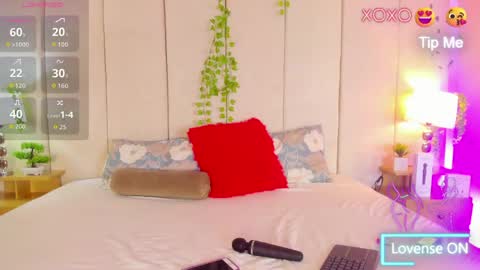 mia rousse25 online show from 04/24/26, 02:47