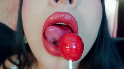 Mia online show from 02/25/26, 12:20