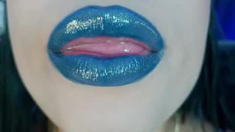 Mia online show from 03/08/26, 02:04