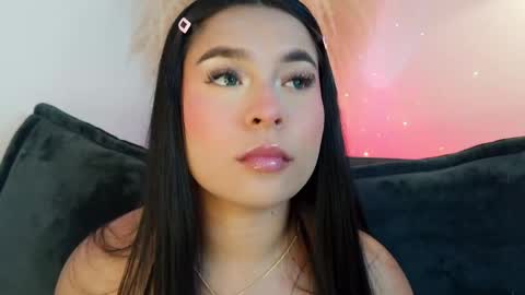 Mia online show from 04/23/26, 09:39