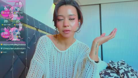 Mia online show from 02/01/25, 06:32