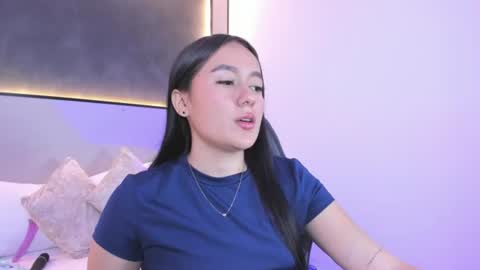 Snapshot of mia_slora chatting on 06/19/26, 12:20 M I A online show from 06/19/26, 12:20