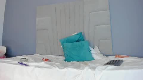 mia_smith_x online show from 02/27/25, 11:15