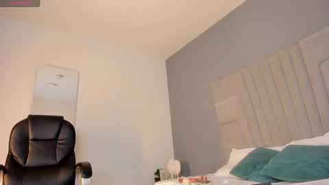 mia_smith_x online show from 02/28/25, 11:12