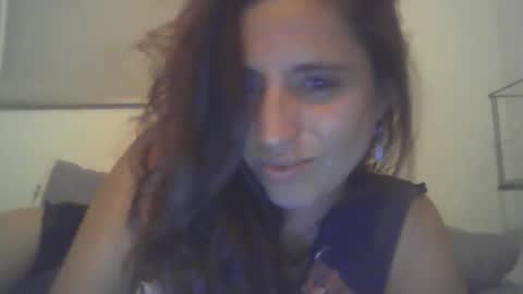 Mia online show from 04/03/26, 01:14