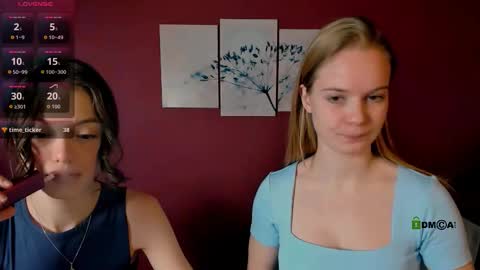 mia_starrr_ online show from 12/04/25, 09:40