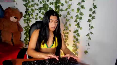 Snapshot of mia_stella_ chatting on 06/18/26, 09:41 Mia online show from 06/18/26, 09:41