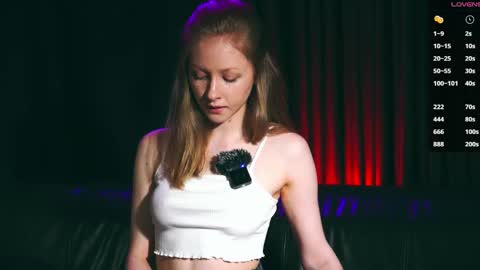 Mia online show from 10/09/25, 10:24