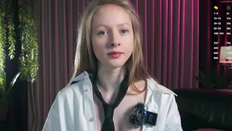 Mia online show from 12/02/25, 05:19