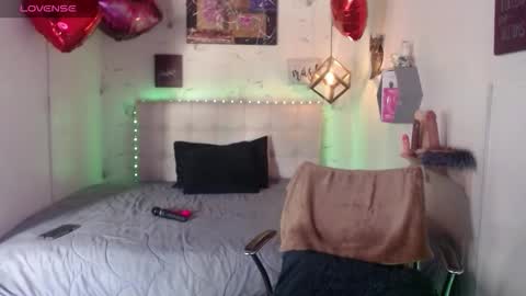 Snapshot of mia_velvet1 chatting on 01/18/26, 02:54 MIA online show from 01/18/26, 02:54