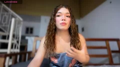 Snapshot of mia_viy chatting on 07/17/26, 06:24 Mia online show from 07/17/26, 06:24