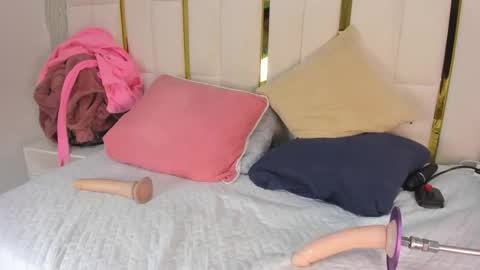 mia_vy online show from 03/27/26, 03:34