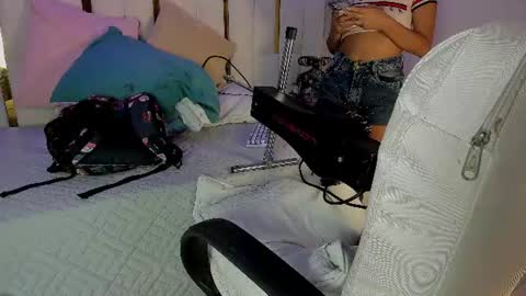 Snapshot of mia_vy chatting on 06/09/26, 03:07 mia_vy online show from 06/09/26, 03:07